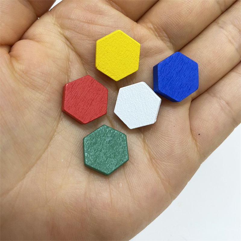 Board Game Impostor - 50ชิ้นตัวทำเครื่องหมายเกมปริซึมหกเหลี่ยมชิ้นหมากรุกสำหรับเครื่องประดับ DIY เกมกระดานโทเค็น
