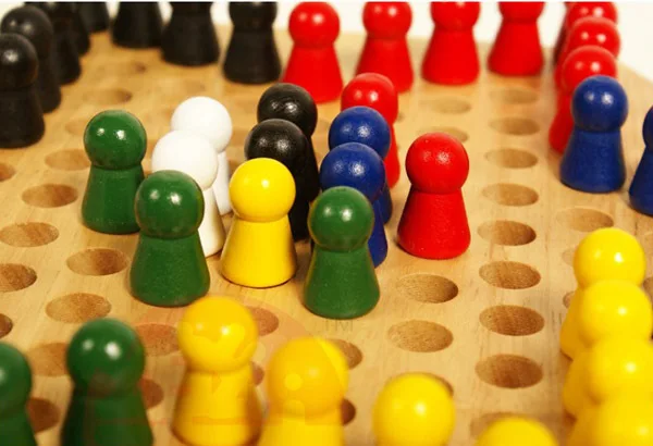 16ชิ้น permainan Teka-teki ไม้ - Board Game Ludo บทวิจารณ์และราคา